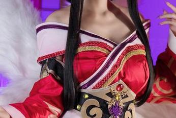 Umeko J今天的更新：梅菲丝万圣节合集，鬼魅与美丽的碰撞